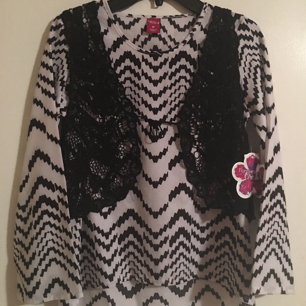 Girl’s shirt with vest